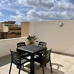 Dome Penthouse 아파트 모스타